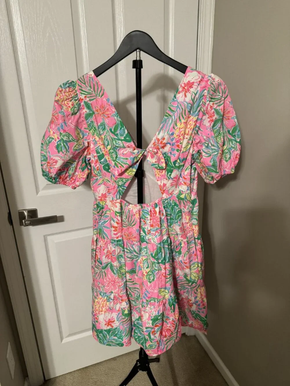 Lilly Pulitzer Nalani Short Sleeve Cotton Dress puff sleeves Journey to the Jung - Picture 2 of 3